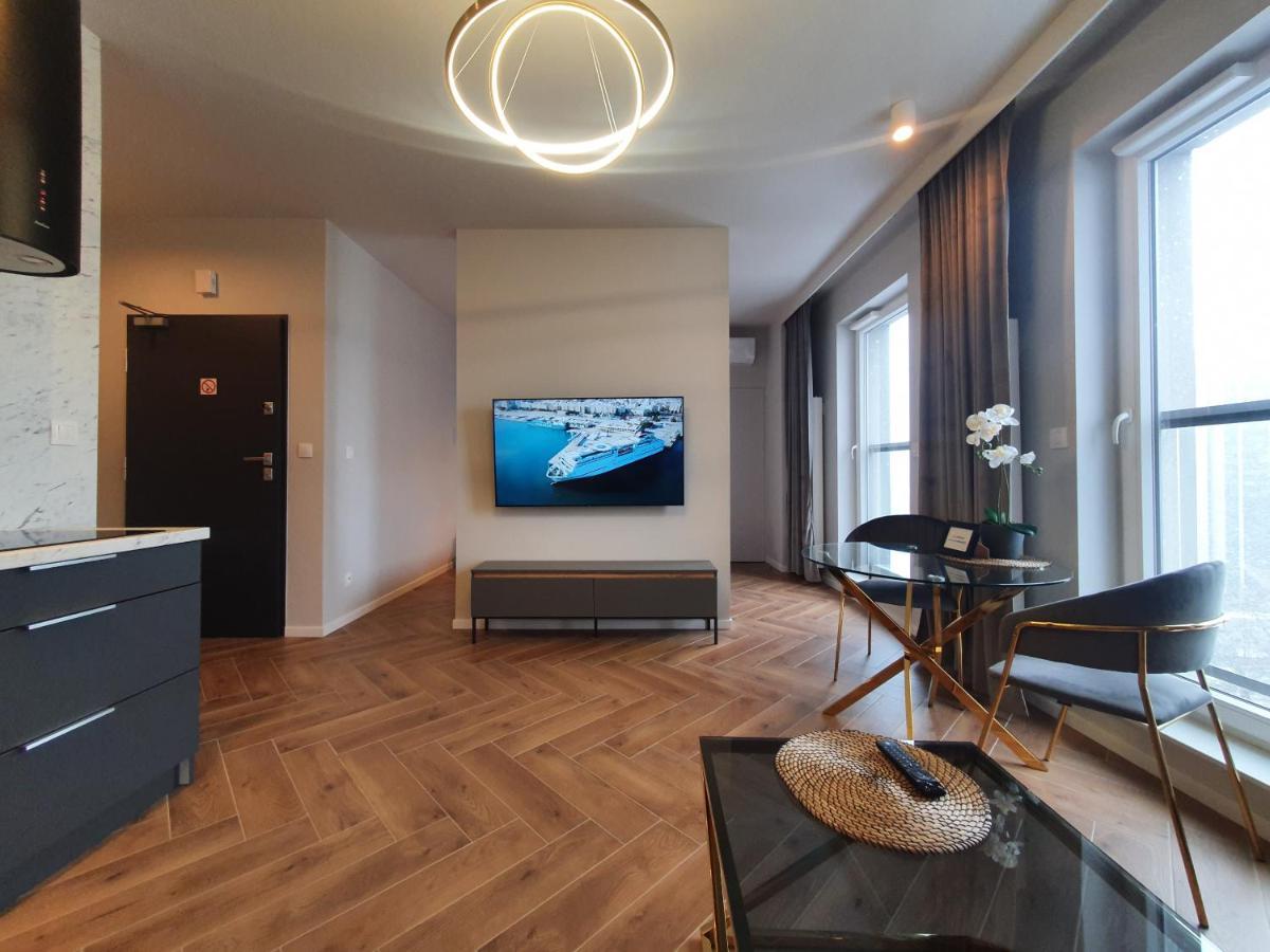 Sokolska 30 Towers: Luxe Apartments with Panoramic Views Katowice Exterior photo